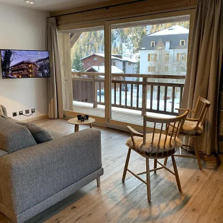 アパート Polaris 1 002 Luxe & Lift